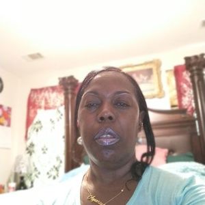 Meet your Posher, Shirley